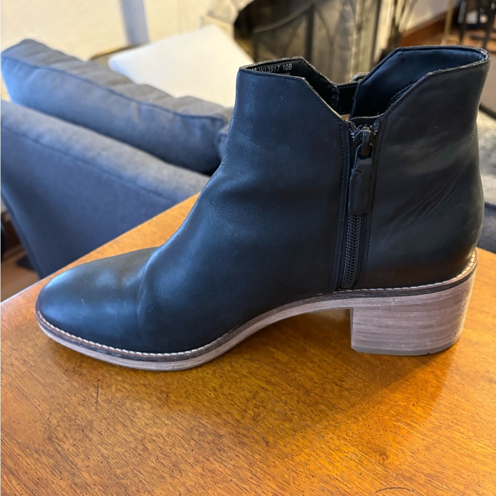Like New Cole Haan Black Leather Harrington Ankle Booties - Picture 4 of 8